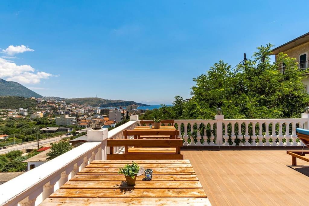 Appartement Goro 10 - Front Pool, Kitchen & Parking Himarë